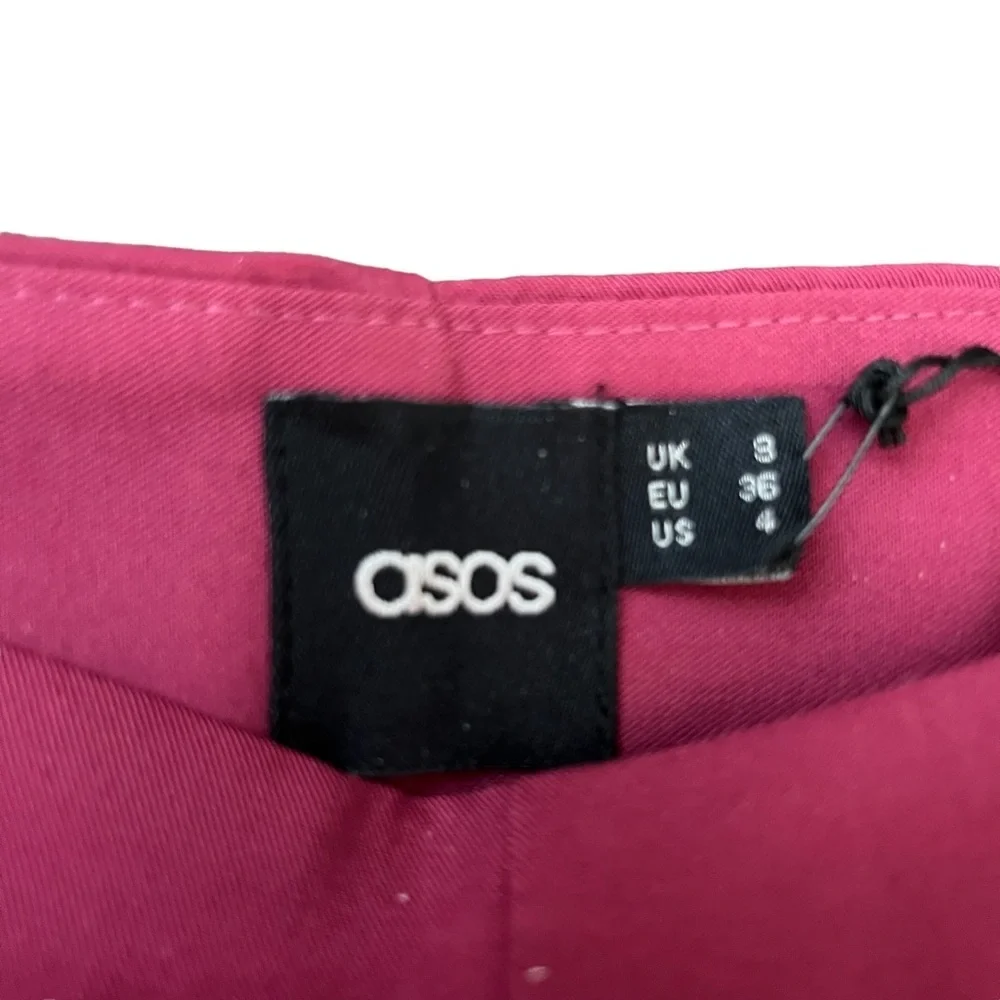 New with tags! ASOS berry color scallop hem shorts size 4 - Picture 3 of 5